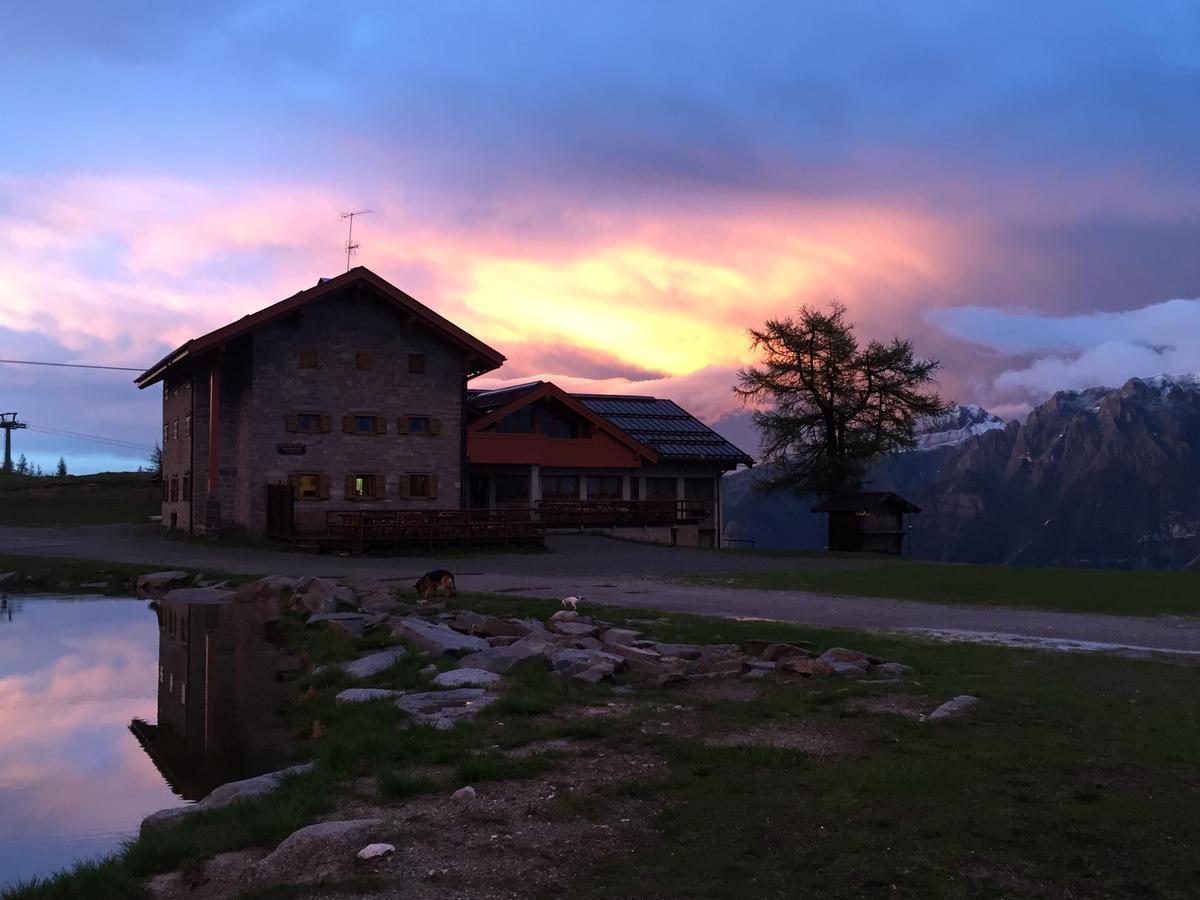 Rifugio Viviani Pradalago Hotel Madonna di Campiglio Exterior photo